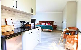 The Oak Suite